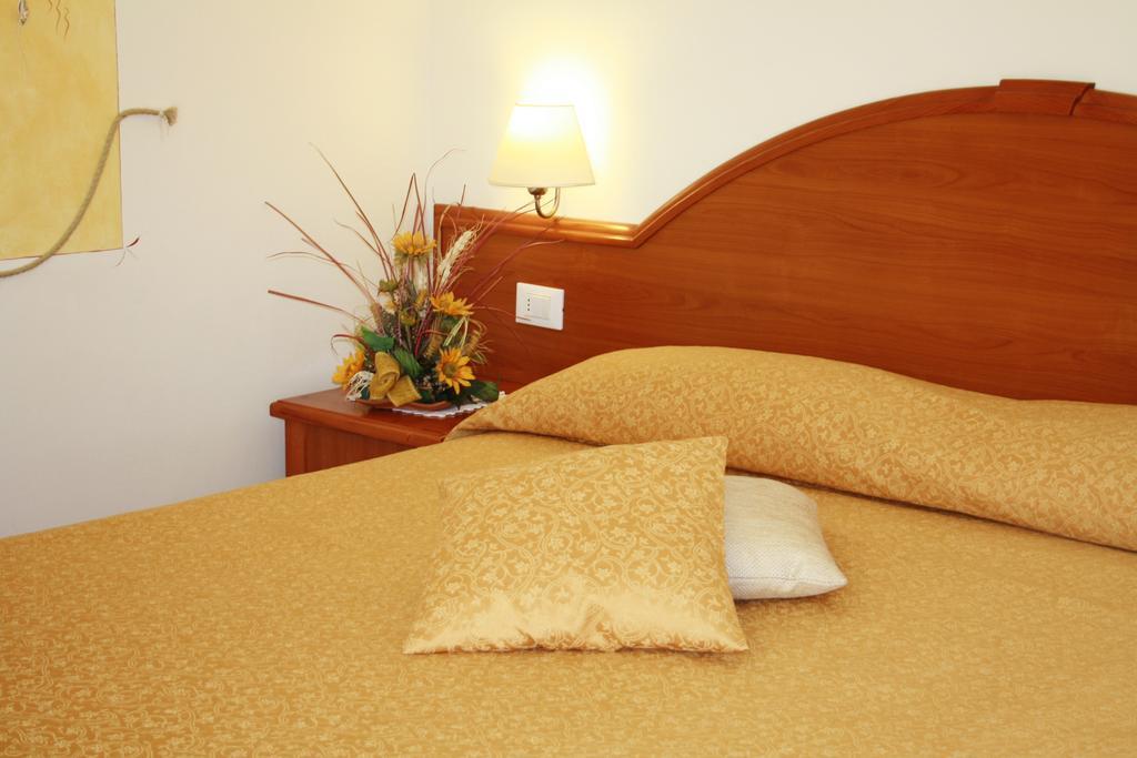 Hotel San Siro Марина ди Пиетрасанта Екстериор снимка
